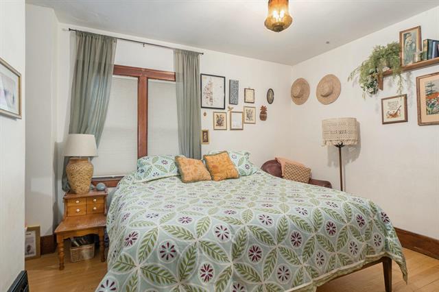 Builiding view ten for 131 20Th, Holland, MI. 49423