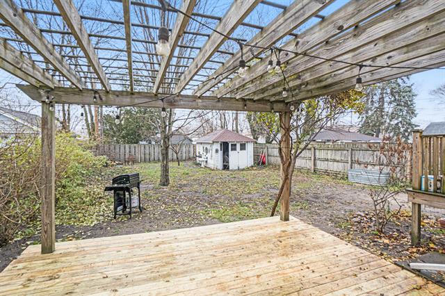 Builiding view twenty one for 131 20Th, Holland, MI. 49423