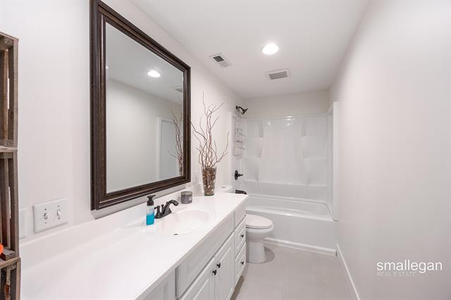 Builiding view forty nine for 2114 Tenway, Grand Rapids, MI. 49506