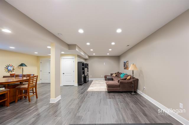 Builiding view forty six for 2114 Tenway, Grand Rapids, MI. 49506