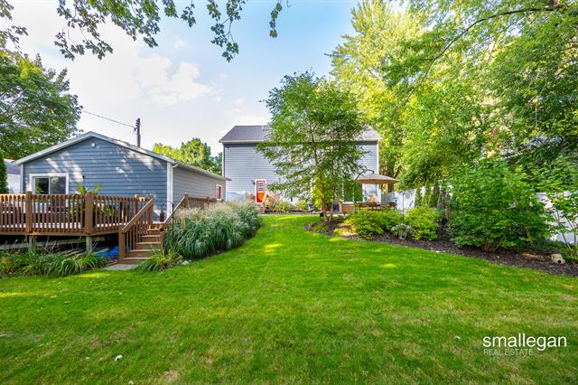 Builiding view seventy two for 2114 Tenway, Grand Rapids, MI. 49506