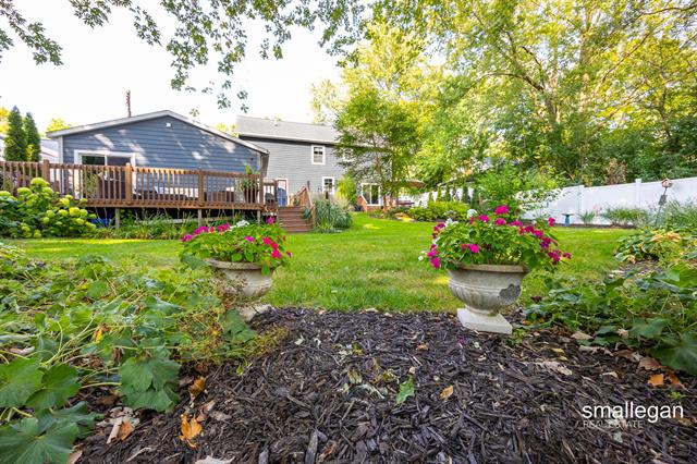 Builiding view seventy for 2114 Tenway, Grand Rapids, MI. 49506