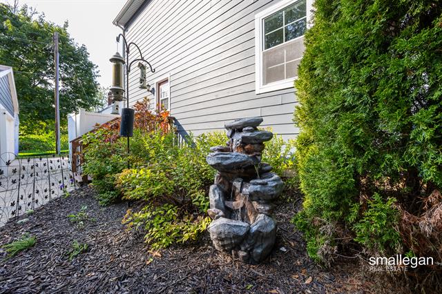 Builiding view sixty four for 2114 Tenway, Grand Rapids, MI. 49506