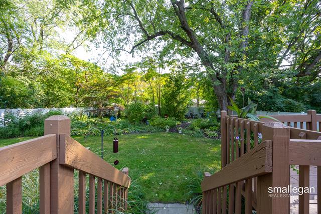 Builiding view sixty seven for 2114 Tenway, Grand Rapids, MI. 49506