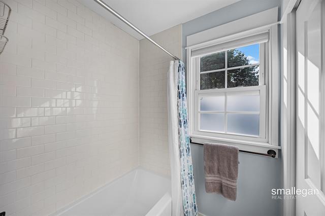 Builiding view thirty nine for 2114 Tenway, Grand Rapids, MI. 49506