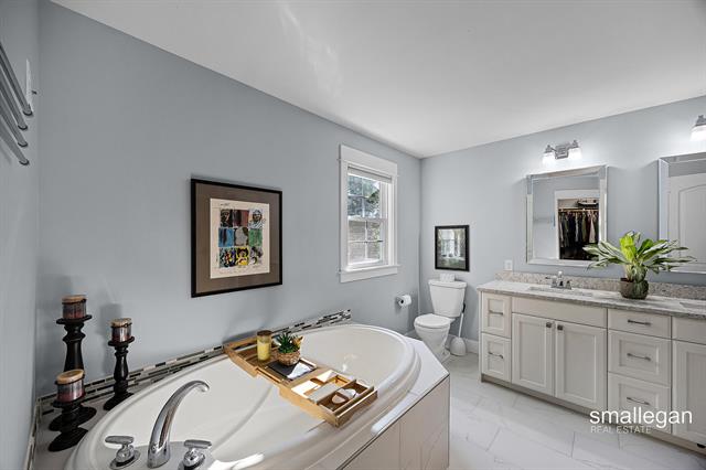 Builiding view thirty one for 2114 Tenway, Grand Rapids, MI. 49506