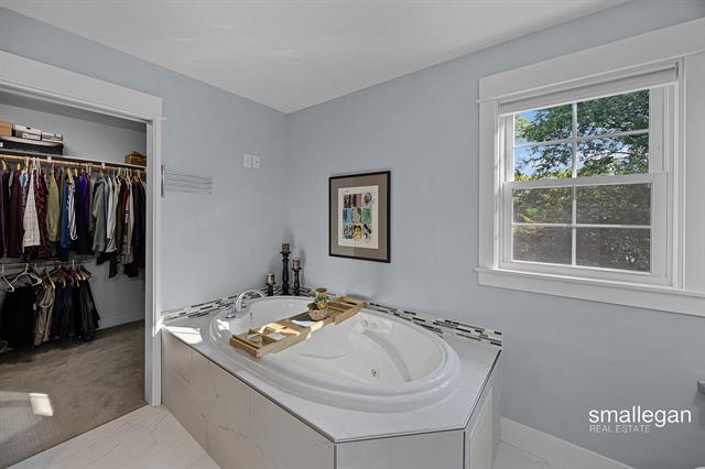 Builiding view twenty nine for 2114 Tenway, Grand Rapids, MI. 49506