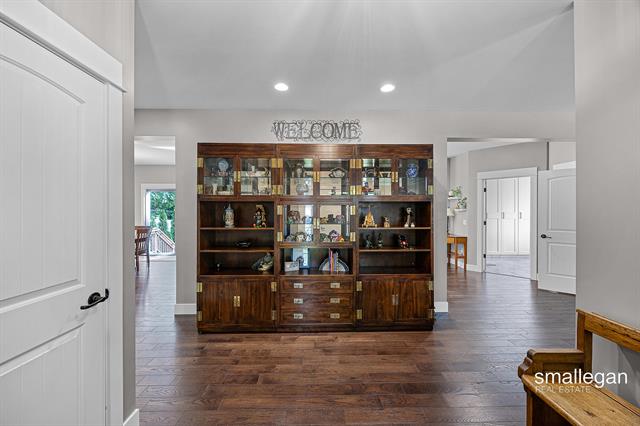 Builiding view twenty two for 2114 Tenway, Grand Rapids, MI. 49506