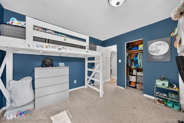 Builiding view twelve for 1124 E Windemere, Royal Oak, MI. 48073