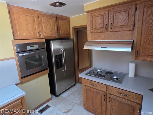 Builiding view eleven for 618 Mount Vernon, Royal Oak, MI. 48073