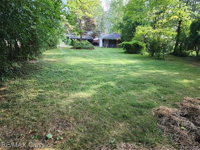 Builiding view fifty seven for 618 Mount Vernon, Royal Oak, MI. 48073