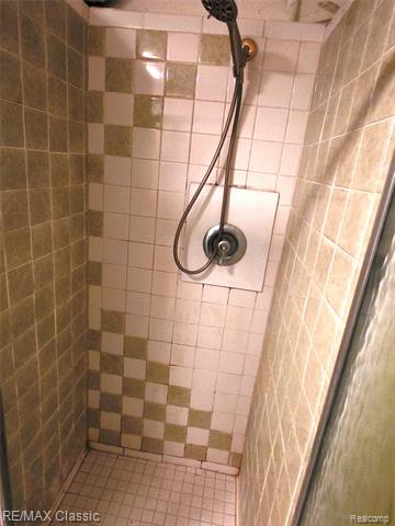 Builiding view forty five for 618 Mount Vernon, Royal Oak, MI. 48073