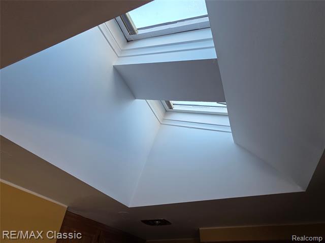 Builiding view ten for 618 Mount Vernon, Royal Oak, MI. 48073