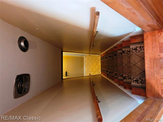 Builiding view thirty two for 618 Mount Vernon, Royal Oak, MI. 48073