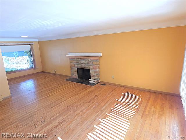 Builiding view two for 618 Mount Vernon, Royal Oak, MI. 48073