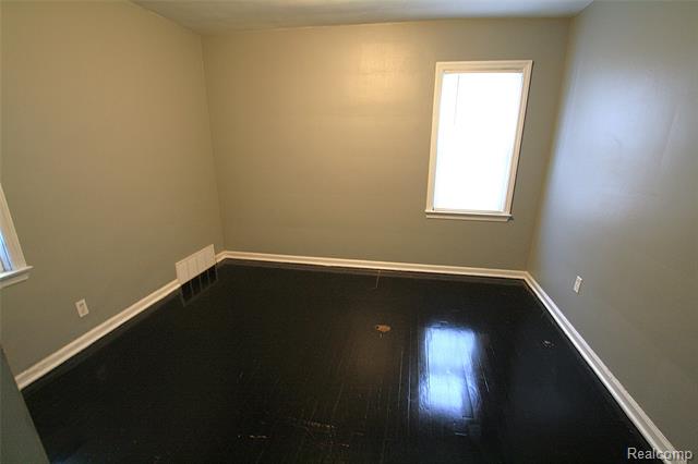 Builiding view eight for 2713 Brownell Blvd, Flint, MI. 48504