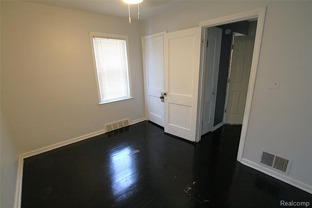 Builiding view eleven for 2713 Brownell Blvd, Flint, MI. 48504