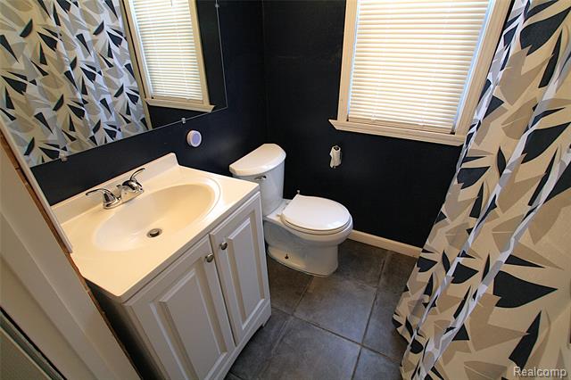 Builiding view six for 2713 Brownell Blvd, Flint, MI. 48504