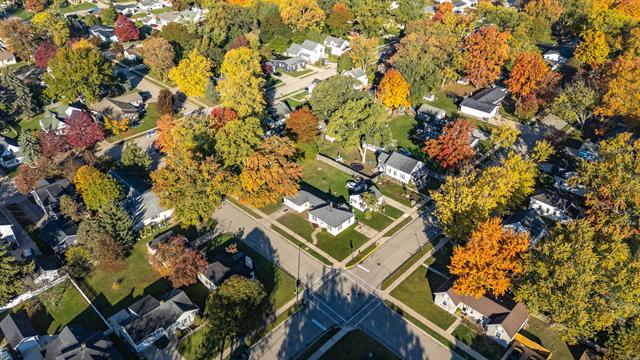 Builiding view ten for 133 Garfield, Zeeland, MI. 49464