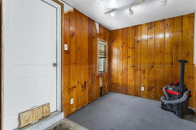 Builiding view thirty four for 133 Garfield, Zeeland, MI. 49464