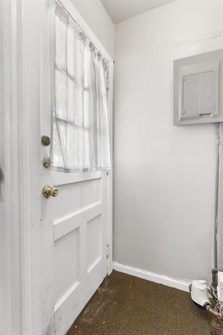 Builiding view thirty one for 133 Garfield, Zeeland, MI. 49464