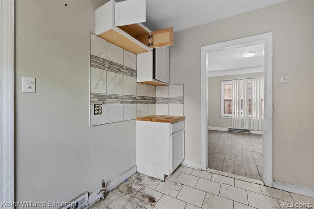 Builiding view eleven for 18646 Ilene, Detroit, MI. 48221