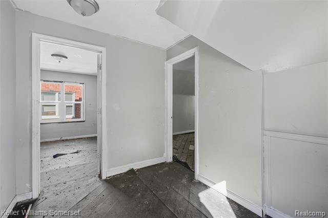 Builiding view seventeen for 18646 Ilene, Detroit, MI. 48221