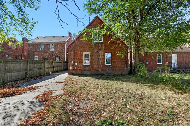 Builiding view twenty five for 18646 Ilene, Detroit, MI. 48221