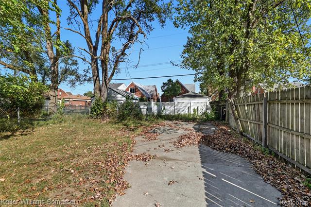 Builiding view twenty four for 18646 Ilene, Detroit, MI. 48221