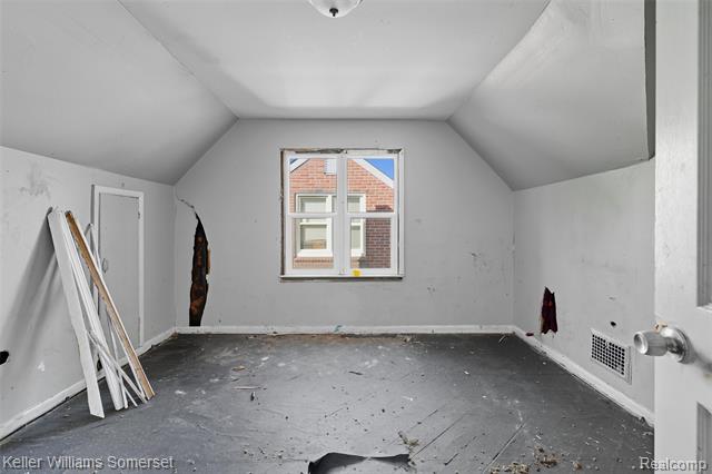 Builiding view twenty one for 18646 Ilene, Detroit, MI. 48221