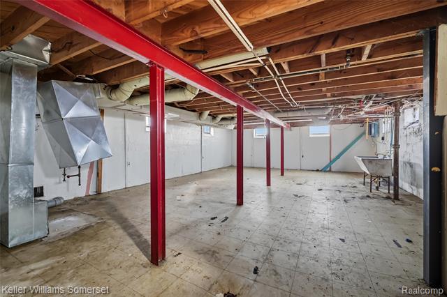 Builiding view twenty three for 18646 Ilene, Detroit, MI. 48221