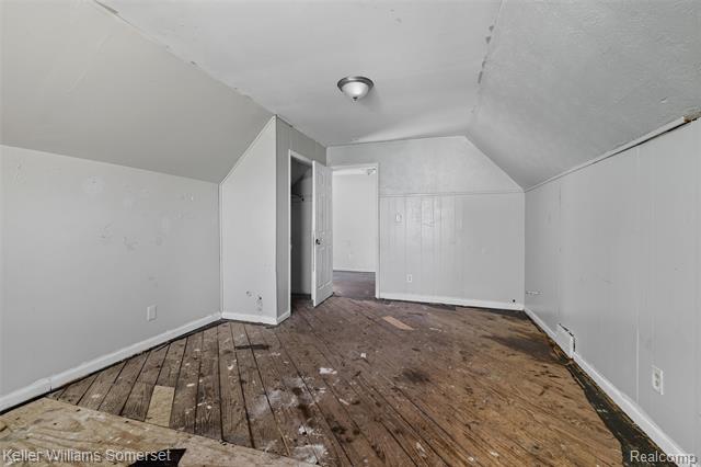 Builiding view twenty for 18646 Ilene, Detroit, MI. 48221