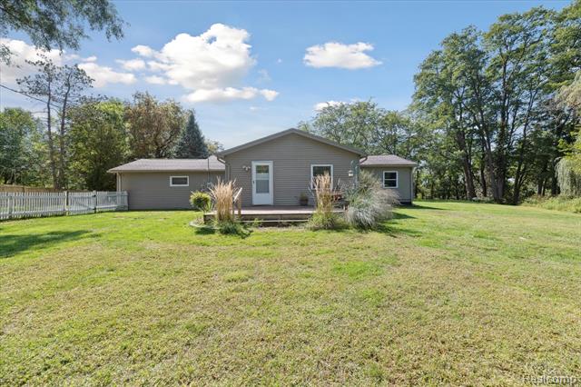 Builiding view thirty two for 1590 Rolston Road, Linden, MI. 48451