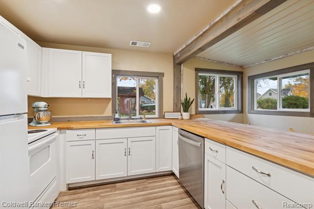 Builiding view eight for 2988 Farmers Creek, Metamora, MI. 48455