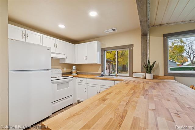 Builiding view nine for 2988 Farmers Creek, Metamora, MI. 48455