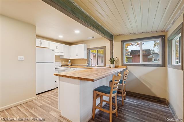 Builiding view thirteen for 2988 Farmers Creek, Metamora, MI. 48455