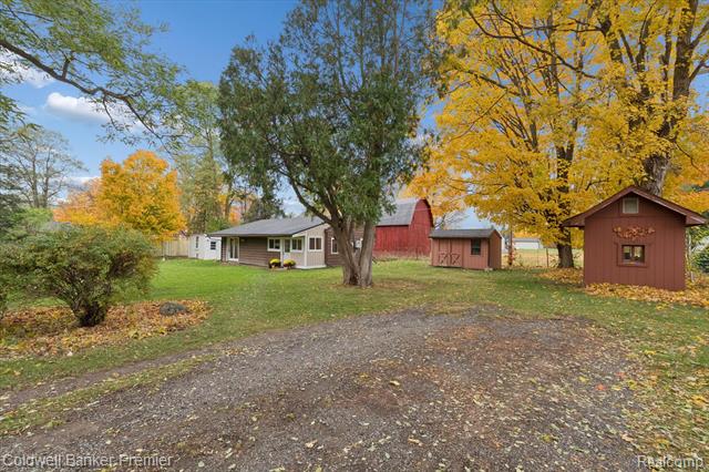 Builiding view thirty eight for 2988 Farmers Creek, Metamora, MI. 48455