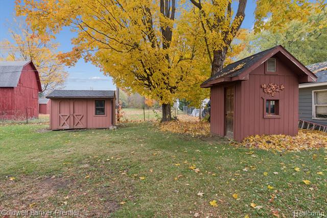 Builiding view thirty five for 2988 Farmers Creek, Metamora, MI. 48455