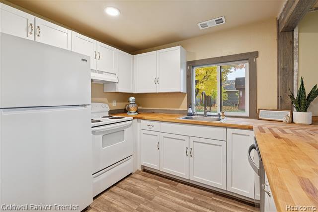 Builiding view twelve for 2988 Farmers Creek, Metamora, MI. 48455