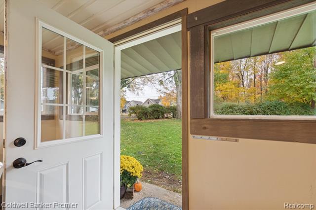 Builiding view two for 2988 Farmers Creek, Metamora, MI. 48455