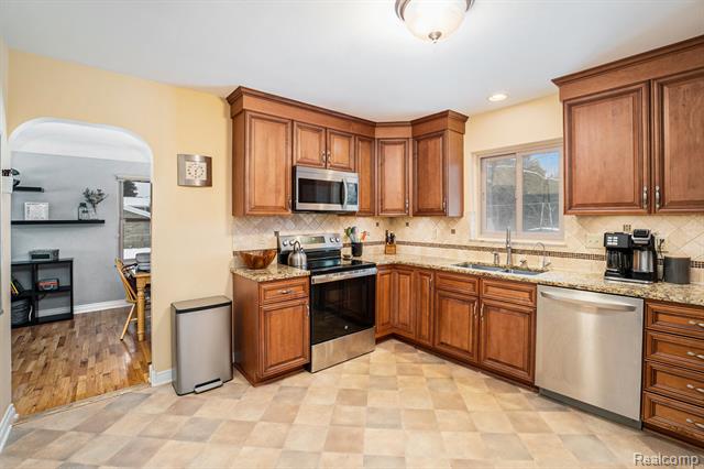 Builiding view nine for 7545 Porter Road, Grand Blanc, MI. 48439