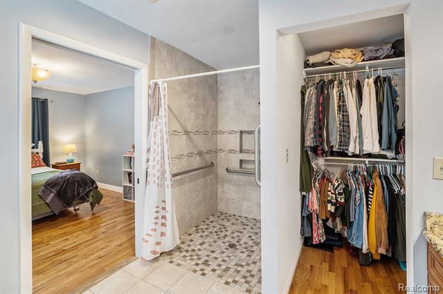 Builiding view thirteen for 7545 Porter Road, Grand Blanc, MI. 48439