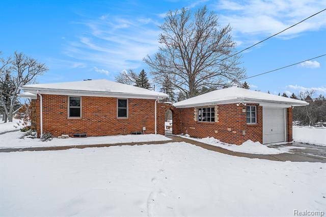 Builiding view twenty four for 7545 Porter Road, Grand Blanc, MI. 48439