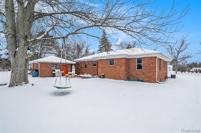 Builiding view twenty six for 7545 Porter Road, Grand Blanc, MI. 48439