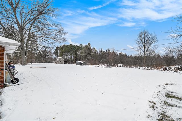 Builiding view twenty two for 7545 Porter Road, Grand Blanc, MI. 48439