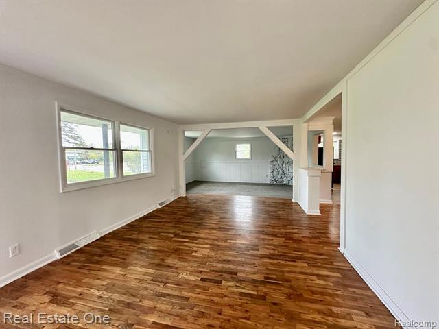 Builiding view four for 7025 Coldwater Road, Flushing, MI. 48433