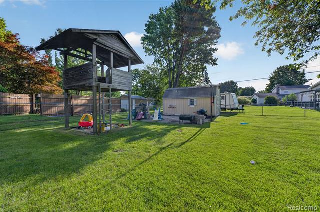 Builiding view thirty eight for 5355 Seymour Road, Flushing, MI. 48433