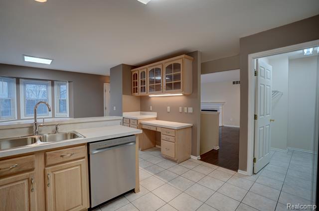 Builiding view eleven for 6407 Beecher Rd, Flint, MI. 48532