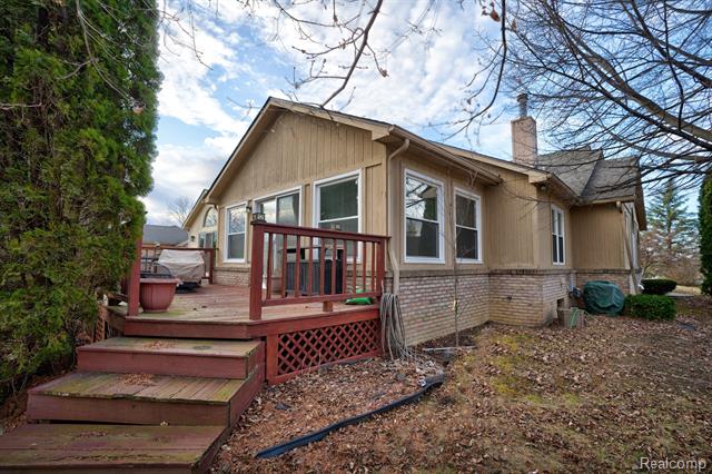 Builiding view forty one for 6407 Beecher Rd, Flint, MI. 48532