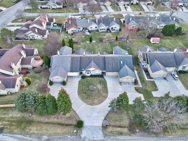 Builiding view forty seven for 6407 Beecher Rd, Flint, MI. 48532